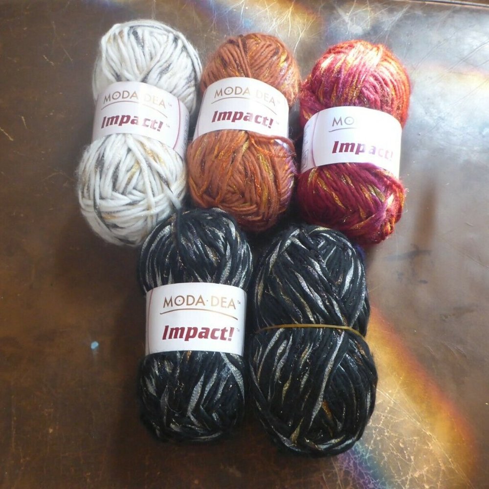 5 Small Skeins Moda Dea Impact! Wool Blend Yarn 4 Colors - 77 yds ea. Rare!